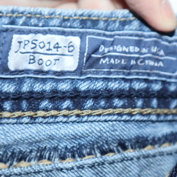 Miss Me Medium Wash Distressed Boot Cut Jeans Women's Size 30 Style JP5014-6 - Picture 9 of 10